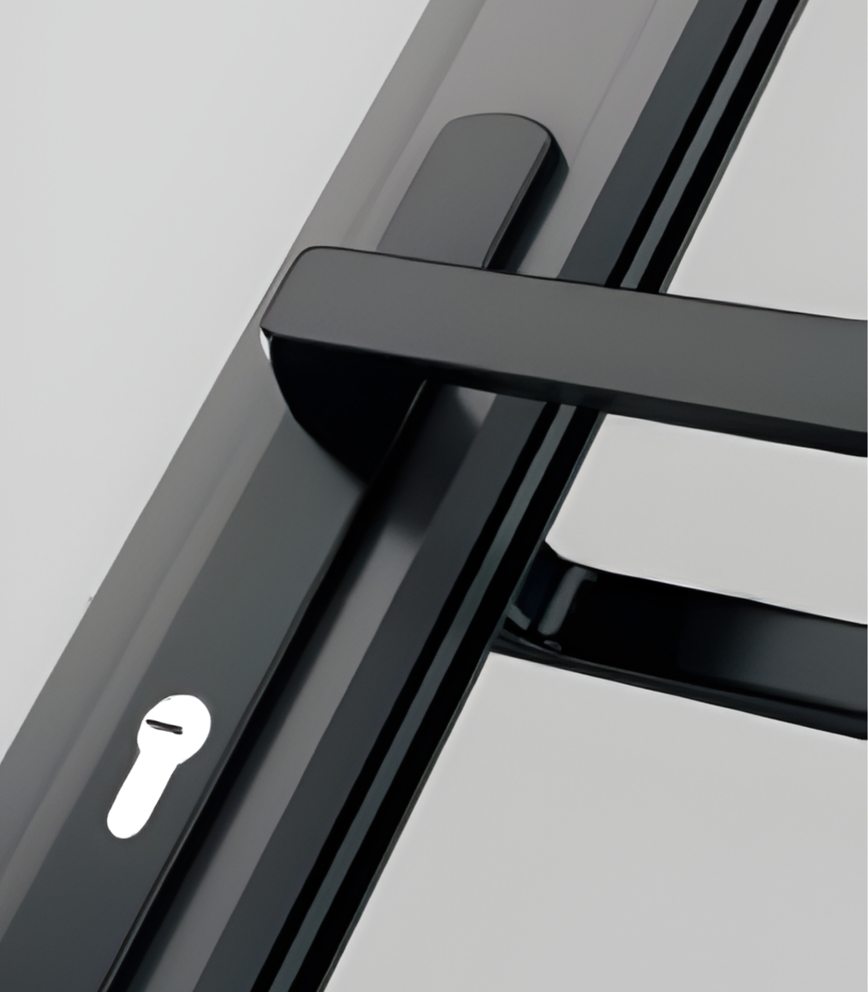 VLX 100 Swing / Entry Door in Ventura, CA | Juniper Windows Ventura - detail 3
